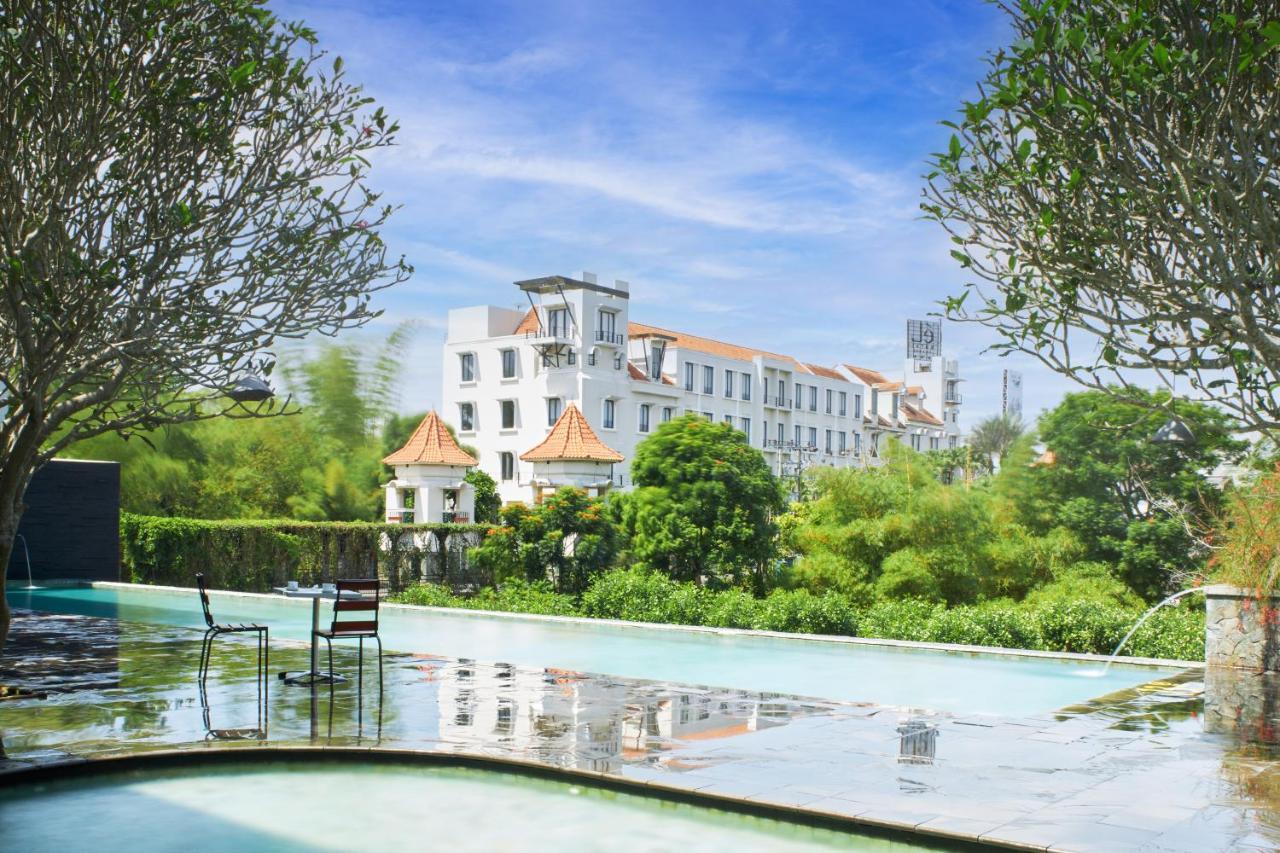 El Hotel Malang Eksteriør billede