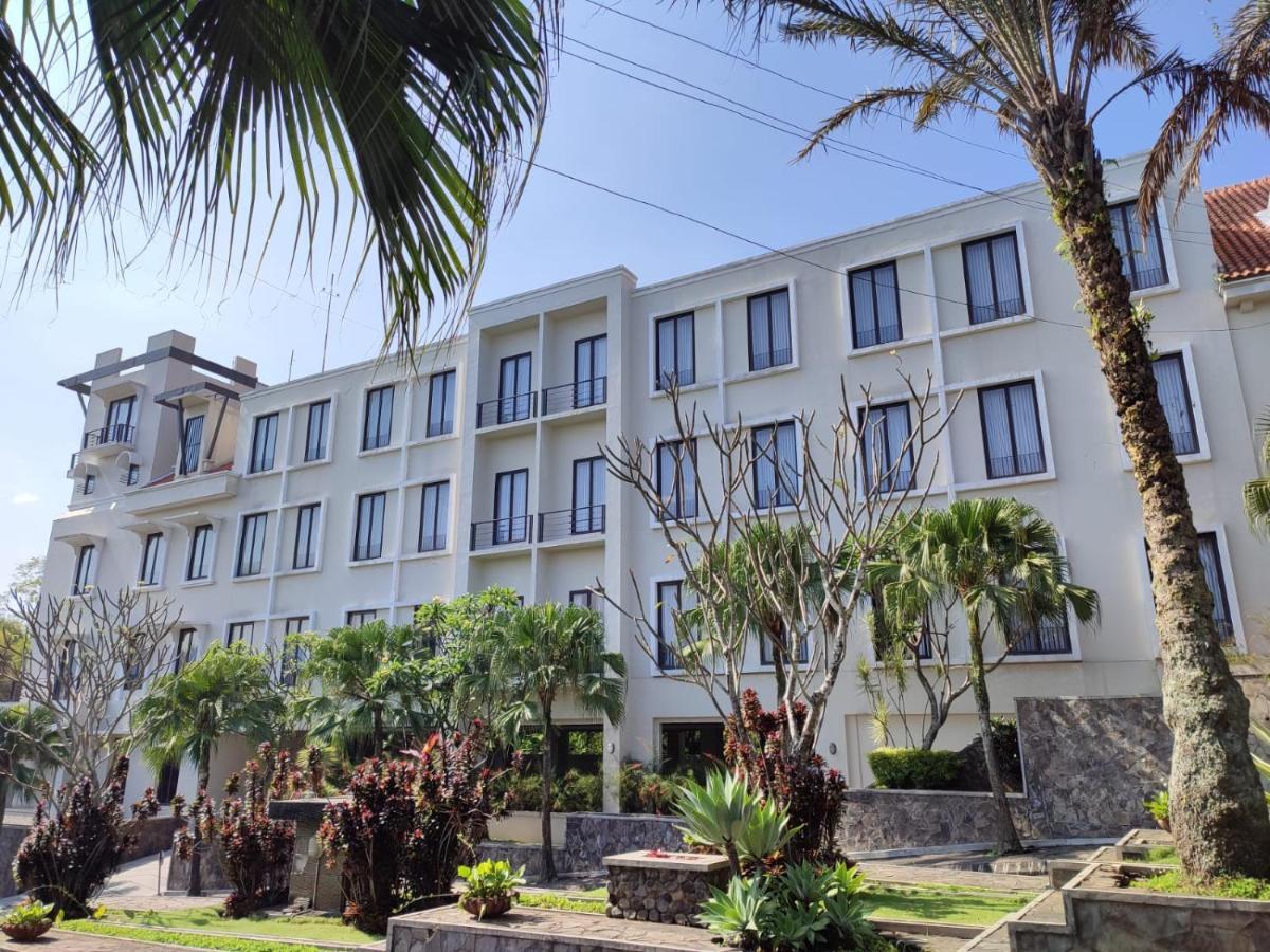 El Hotel Malang Eksteriør billede