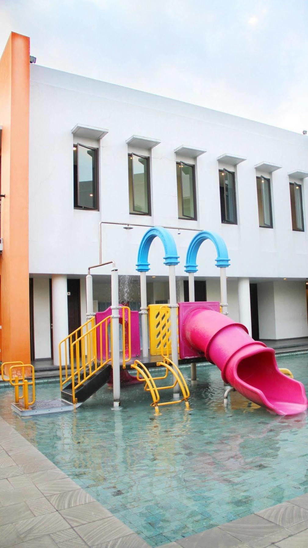 El Hotel Malang Eksteriør billede